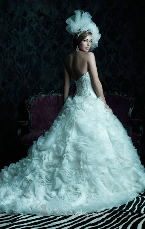 "Love you" - "��� �" (����� ��������� � �������� ����) � ���������