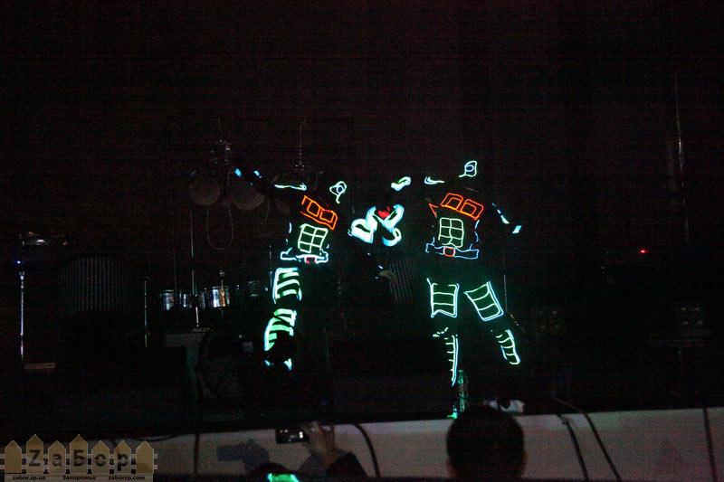 ������� � 80-����� ������������ � ���������