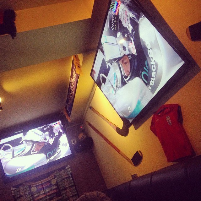 "TRIBUNA" (Sportcafe) - "�������" (���������)