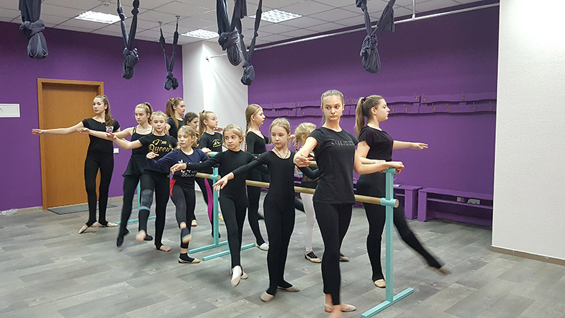 "Dance Room Paradise" - "���� ��� �������" (c����� ����������� � ��������� ������)