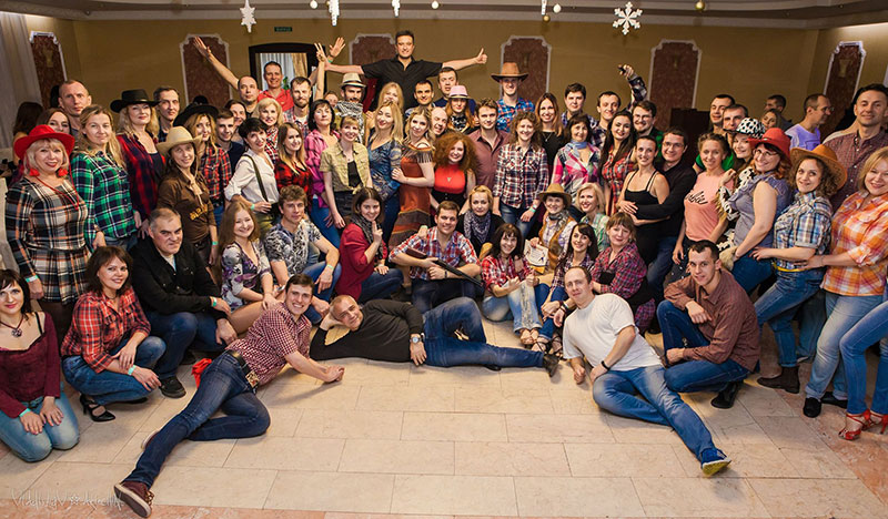 Amado Dance Studio � ���������