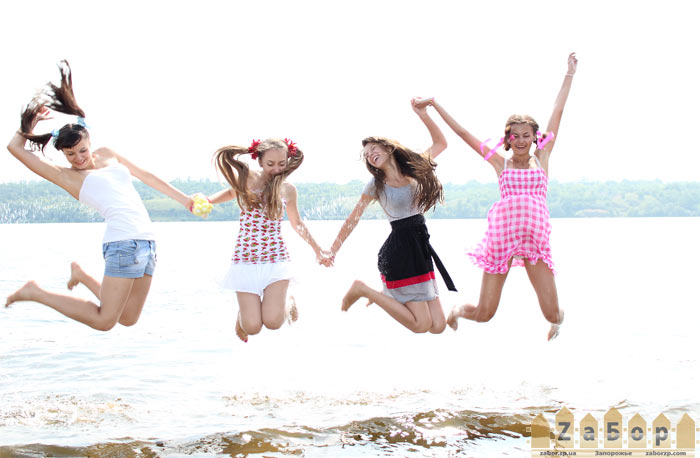 � ������