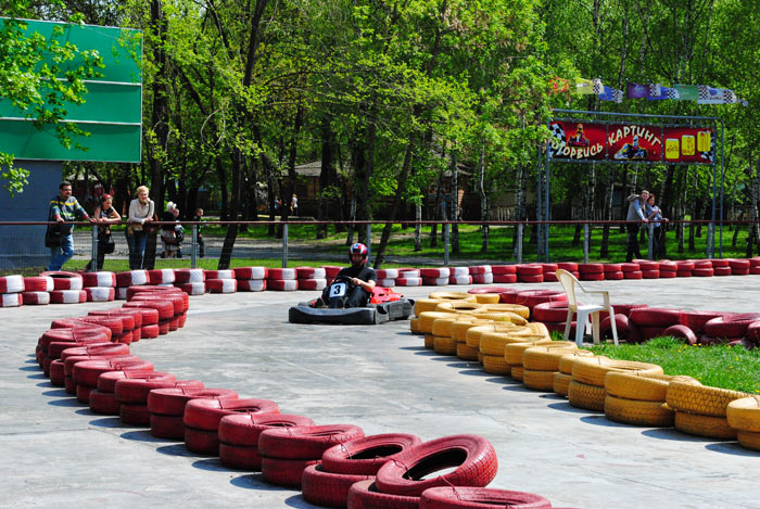 �������