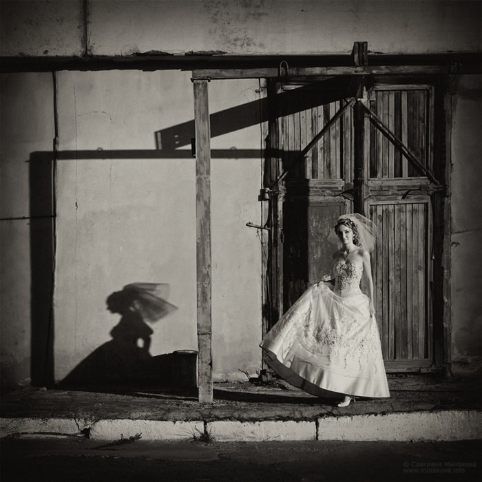 �������