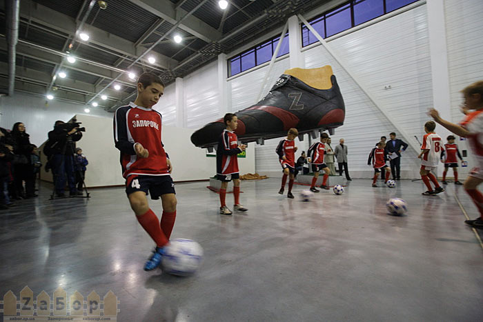 � ��������� ������������ ����� ������� ����� � ����