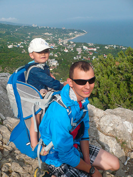 ��-�������