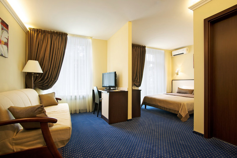 ����� "��������" � ����� "�����������" (���������)