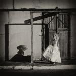 �������