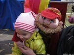 Домовуша обнимает ребенка (Масленица, Запорожье) Домовуша обнимает ребенка (Масленица, Запорожье)